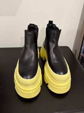 Black Yellow Platform Boots